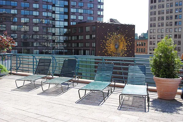 Rented by Luxus Manhattan Realty | media 23