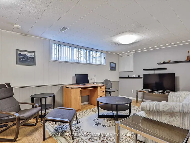 166 Lynnbrook Dr #BASEMENT — Photo 2