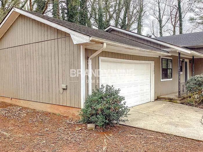 Building Photo - 7301 Fern Ct