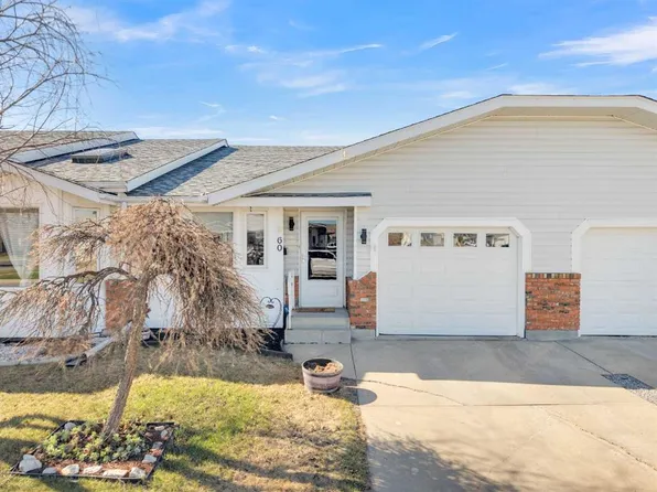 60 N Cosgrove Close, Red Deer, AB T4P 3N5