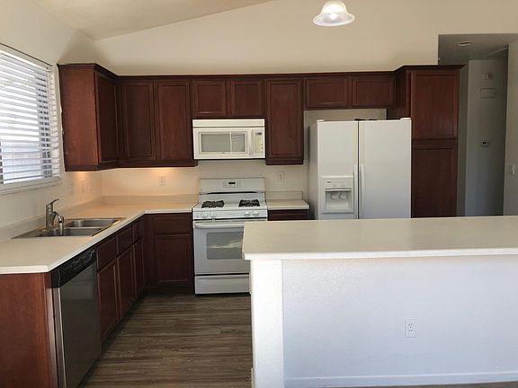 4th image of 5513 Greenley Gardens St