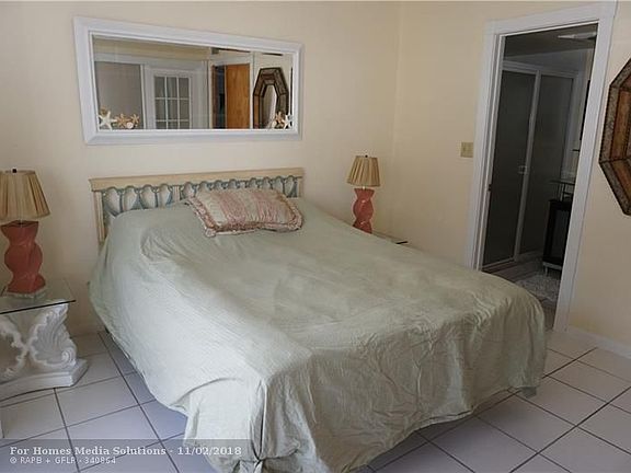 5th image of 3100 NE 48th St APT 508