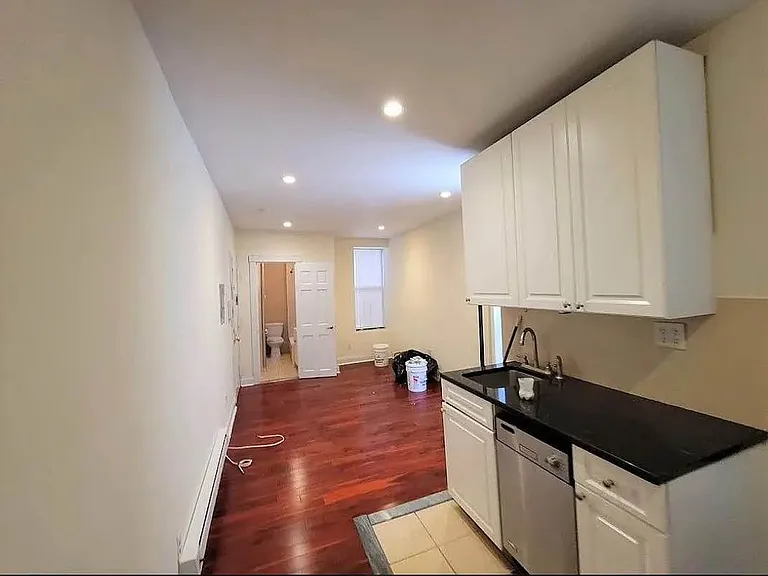 121 W 104th St #5V — Photo 3