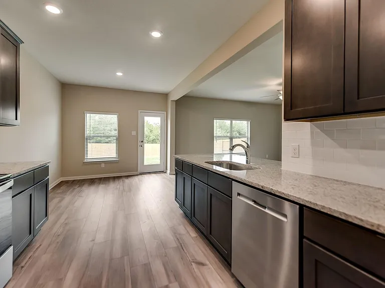309 Sweet Pea Ln — Photo 3