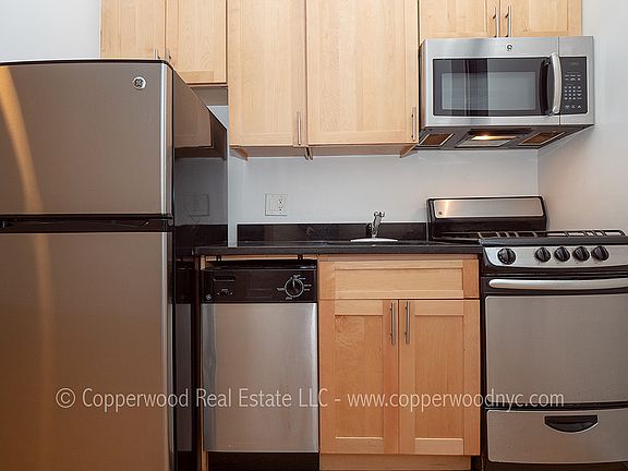 4th image of 310 E 85th St APT 2B