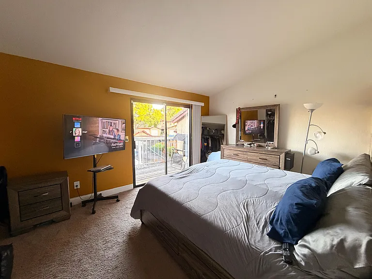 Peppermill Cir — Photo 22
