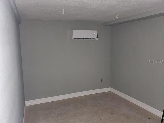 3rd image of 265 13th Ave N