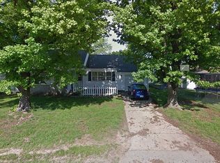 1811 Forest St, Carthage, MO 64836