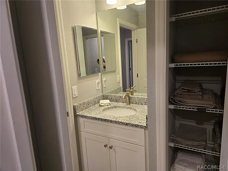 13 Whitewood Ct — Photo 26