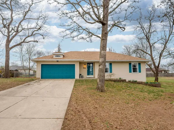 910 N 43rd Street, Nixa, MO 65714