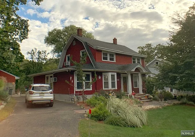 118 Oakwood Ave photo 1