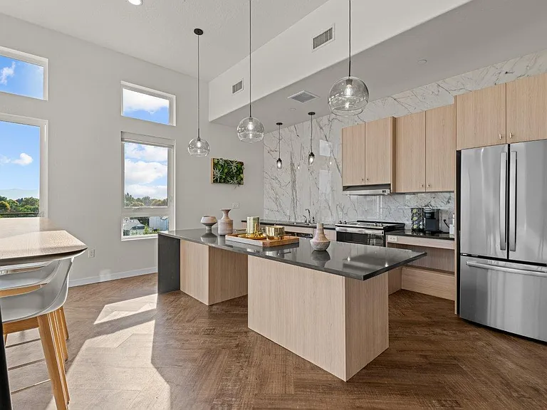 Meritage West — Photo 18