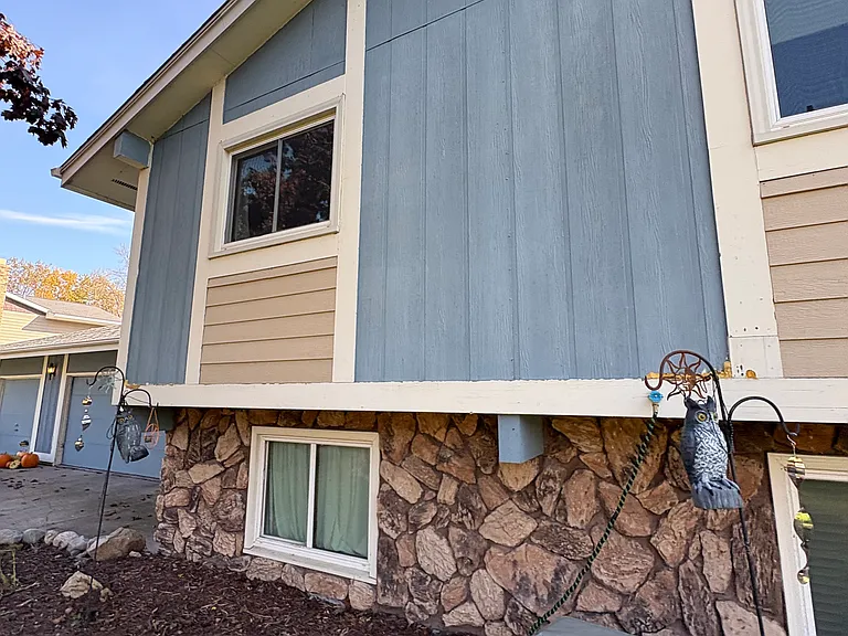 1558 Lamotte Dr — Photo 2