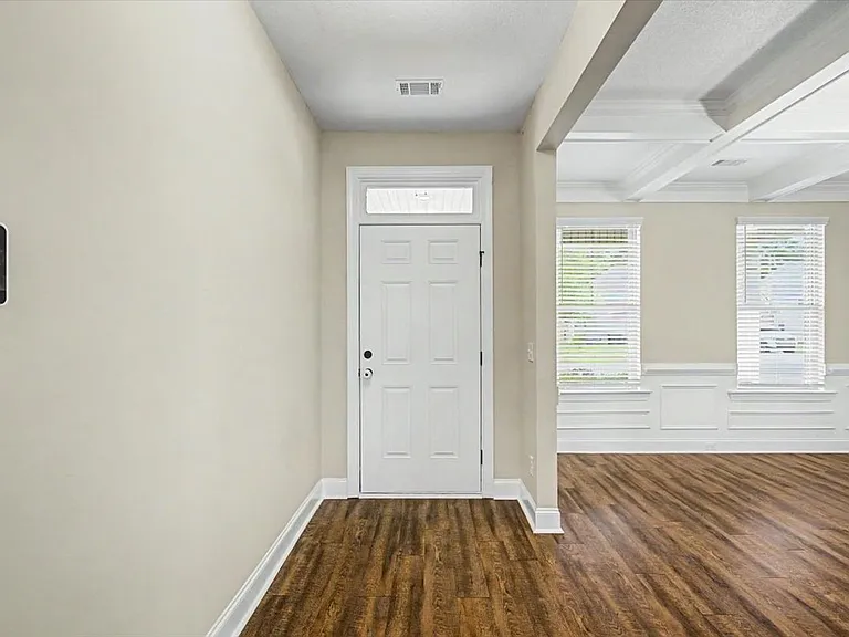 346 Coconut Dr — Photo 3