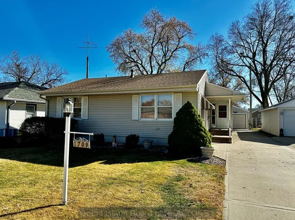 1709 W Louise St, Grand Island, NE 68803
