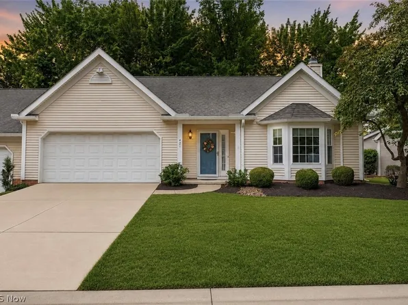 421 Pebblebrook Dr, Willoughby, OH 44094