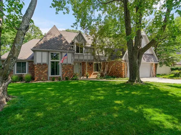 11004 W 120th Ter, Overland Park, KS 66213