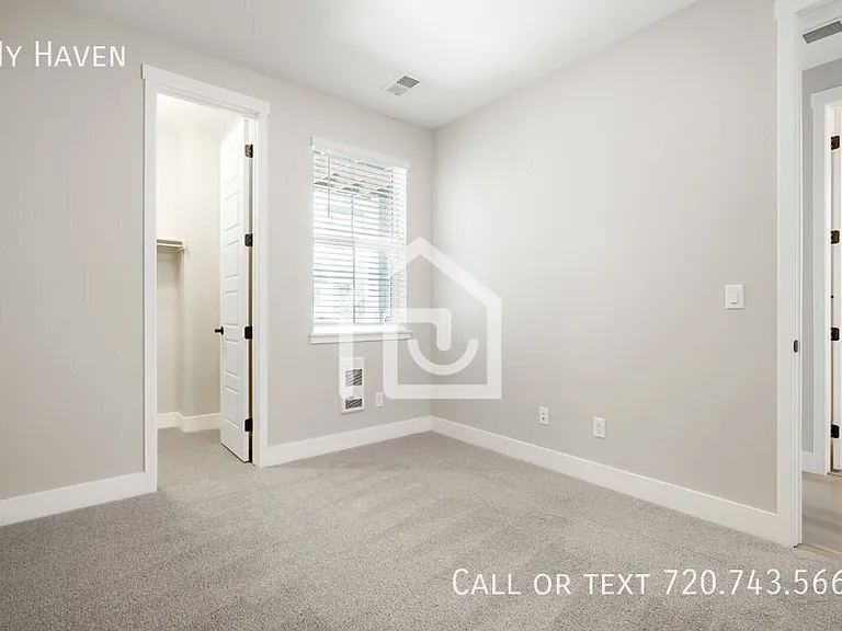 10138 E 62nd Ave — Photo 4