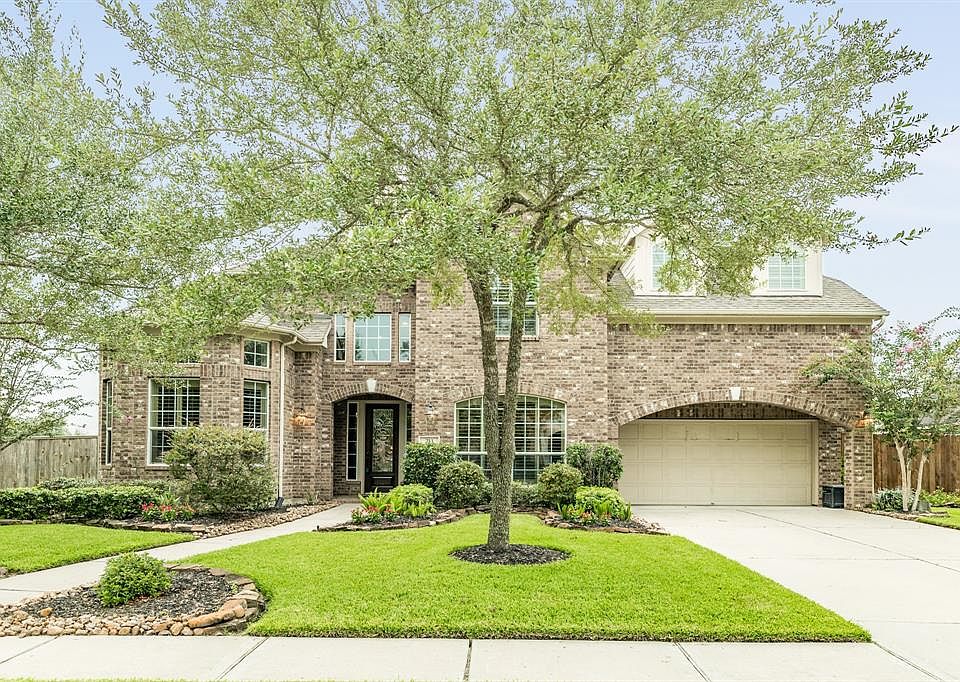 1st image of 213 Mesquite Falls Ln