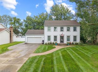 692 Thelma Dr, Wadsworth, OH 44281