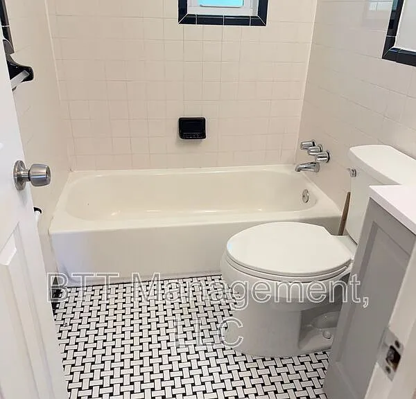 4013 38th St #301 — Photo 33