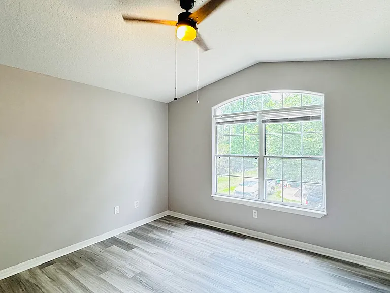 1575 Megan Bay Cir — Photo 4