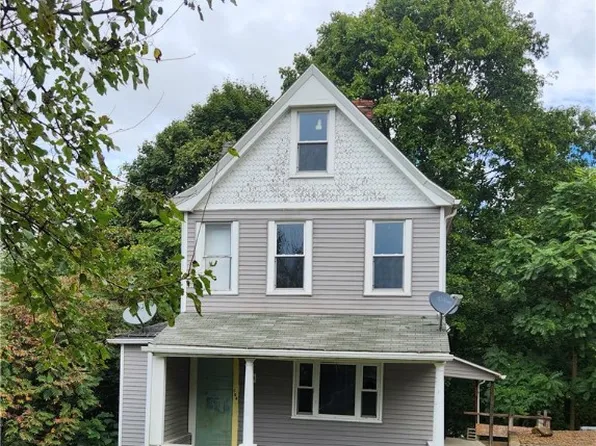 604 N 10th St, Apollo, PA 15613