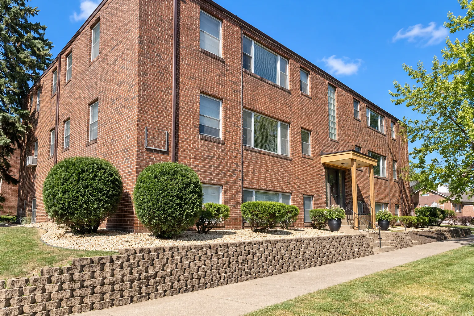 1 bed, $1,049 — Photo 1