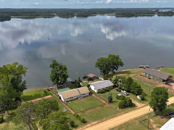 8009 Spring Creek Dr, Donalsonville, GA 39845
