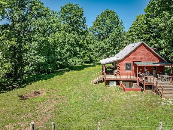 4th image of 2061 McKnight Rd