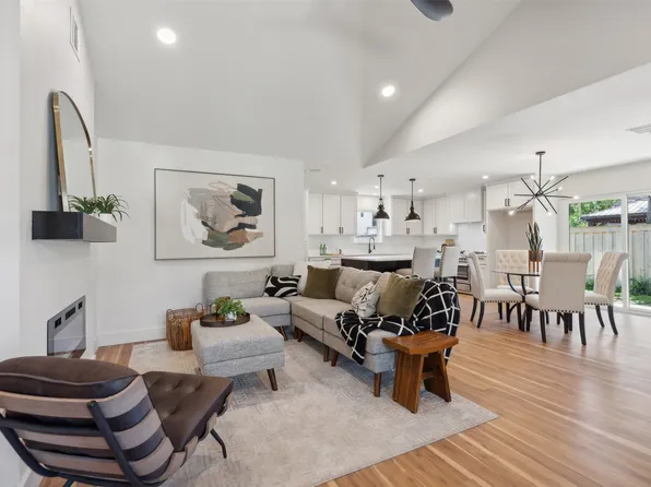 9905 Glenrio Ln, Dallas, TX 75220