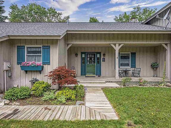 2nd image of 1828 S East Torch Lake Dr