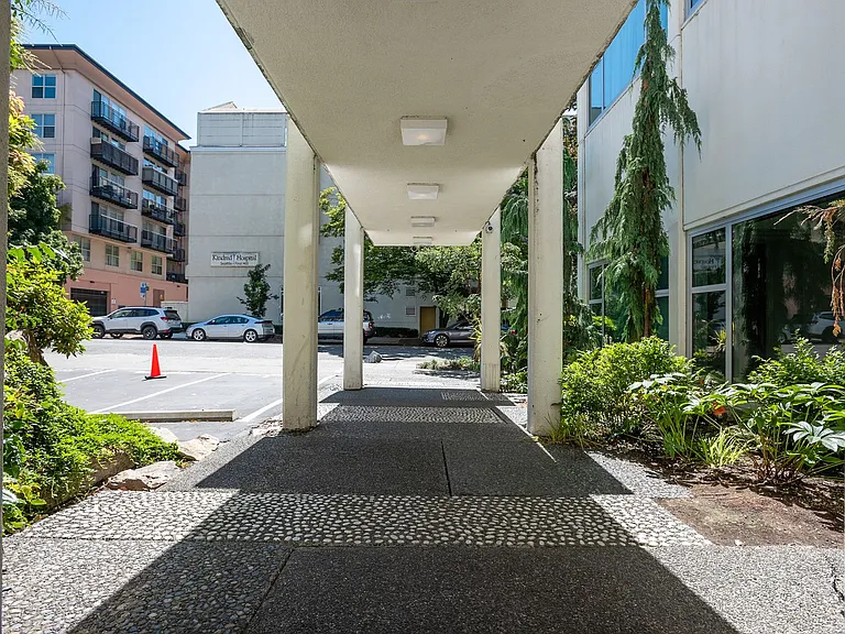 1000 Union St #110 — Photo 33
