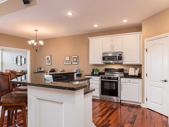 4th image of 9322 Pratolino Villa Dr