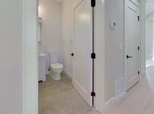 37 Calumet St FLOOR 2, Roxbury Crossing, MA 02120