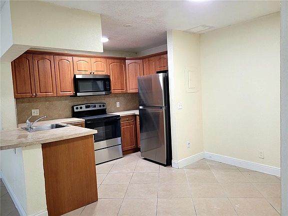 2nd image of 10922 Royal Palm Blvd