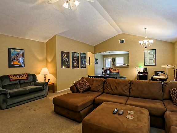 5th image of 213 LATIGO LN