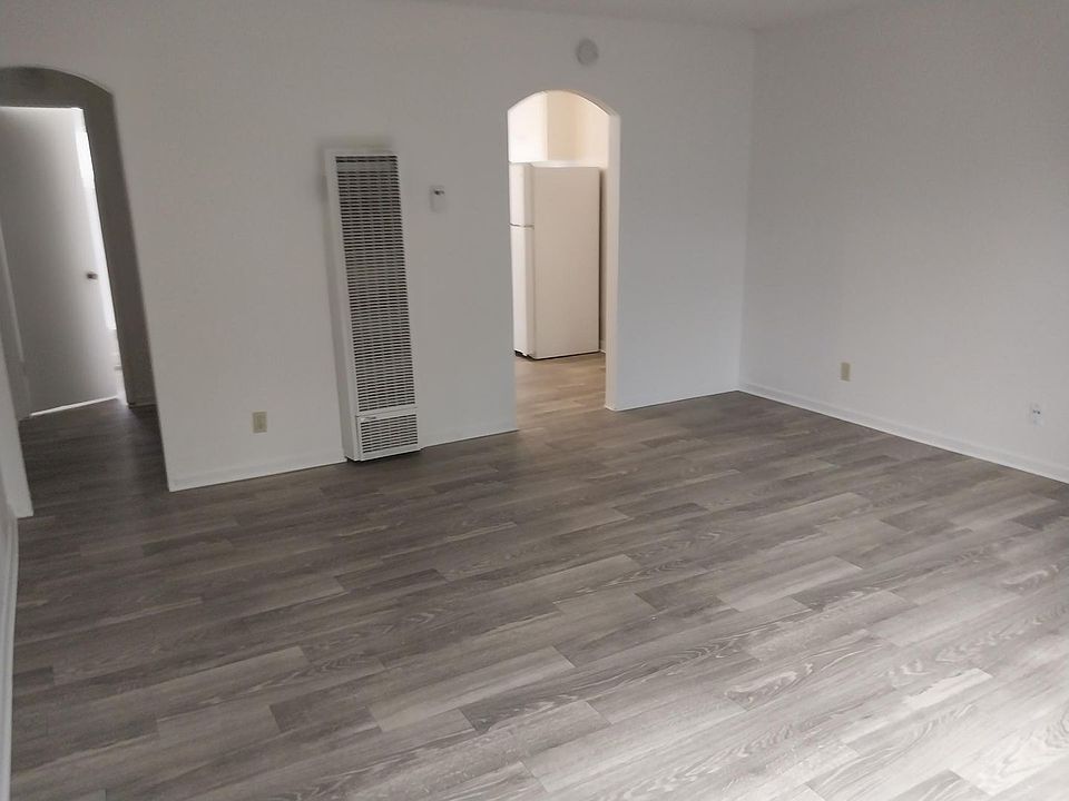 2nd image of 3095 Harding St Unit I