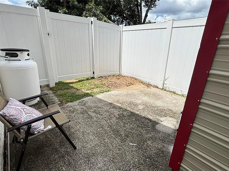 855 Sunridge Point Dr #B — Photo 16