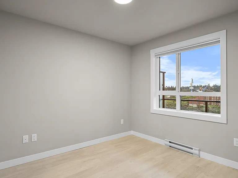 1310 Saunders St — Photo 21