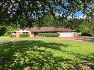 301 Roseland Dr, Baytown, TX 77520
