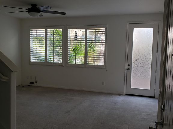 Livingroom and door to backyard