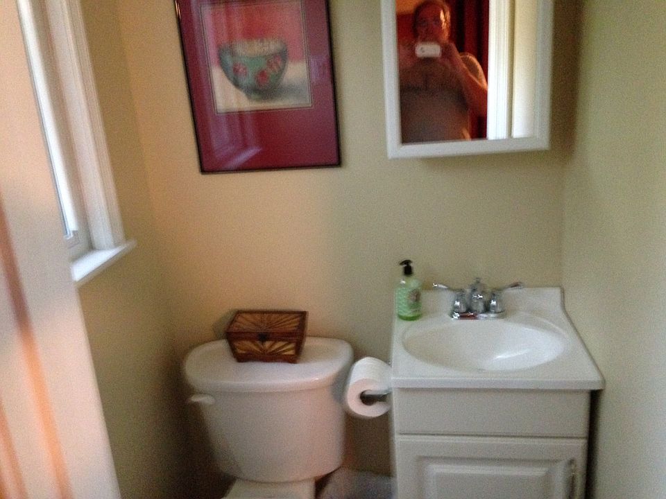 1/2 Bath 