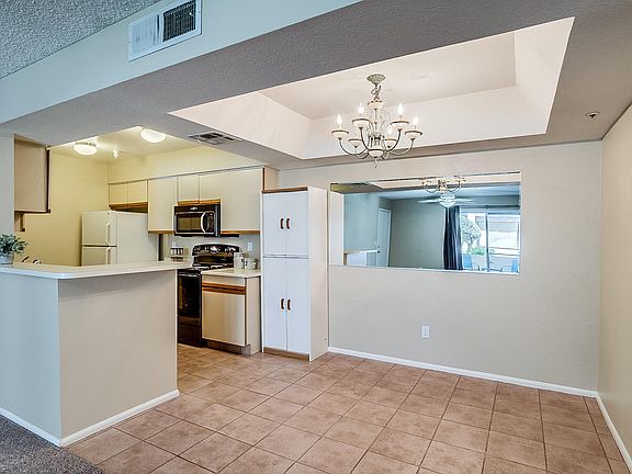 4th image of 10610 S 48th St Unit 1036