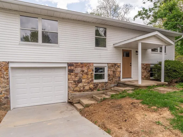 131 E Cooper Ct, Ellettsville, IN 47429