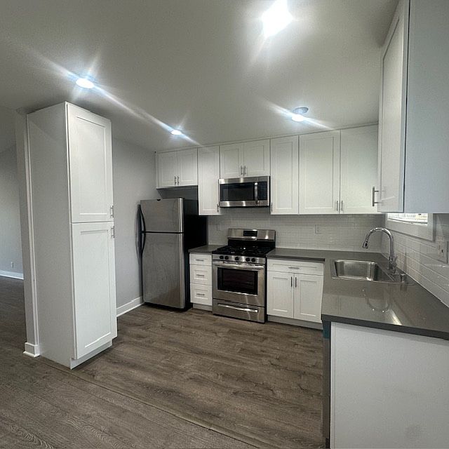 1st image of 3410 Club Dr APT 18