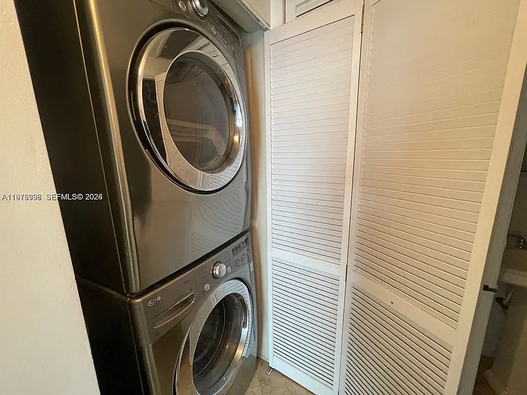 2451 Brickell Ave #18F — Photo 11