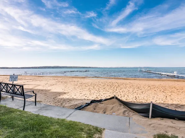 1603 N Us Highway 31 N APT 6, Traverse City, MI 49686