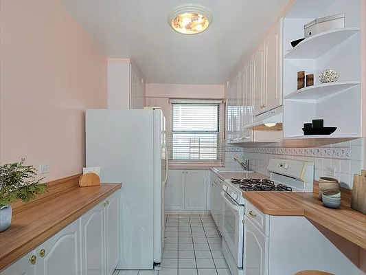 Sold by Robert E. Hill  | media 21