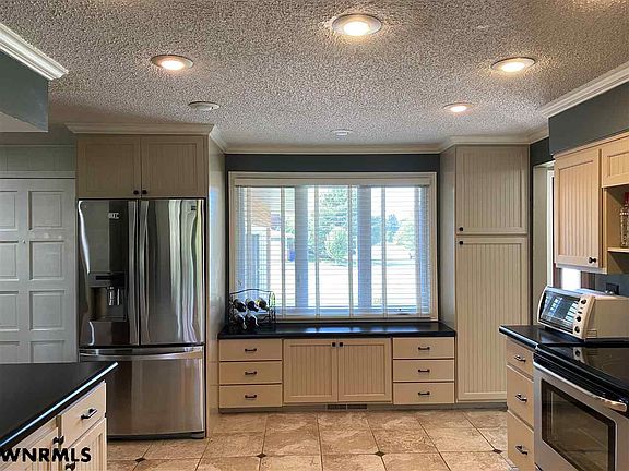 5th image of 3033 Primrose Dr